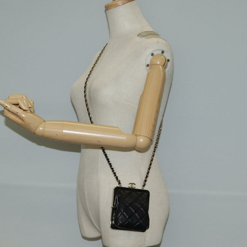 【日本直送】香奈兒 (CHANEL) 絎縫鏈條單肩包，羊皮材質，黑色，金色雙C標誌，正品編號 125435SAM-22