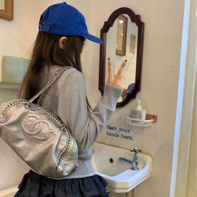 Chanel 波士頓包-香檳金保齡球包-肩背托特包👜🌙機場大包-7