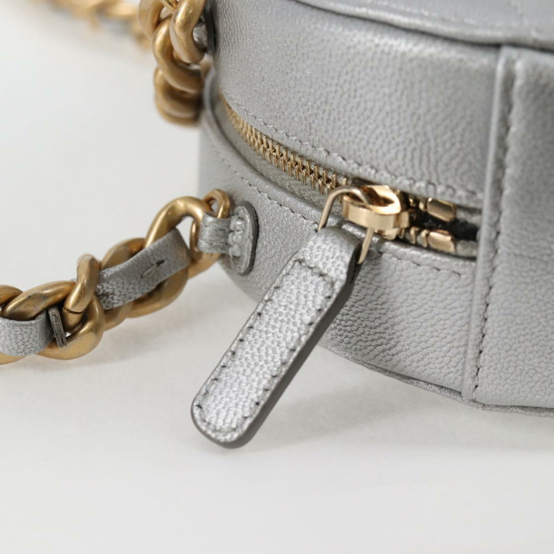 【日本直送】香奈兒 (CHANEL) 鏈 Chanel 19 單肩包 羊皮 金銀 CC Auth fm4698SM-19