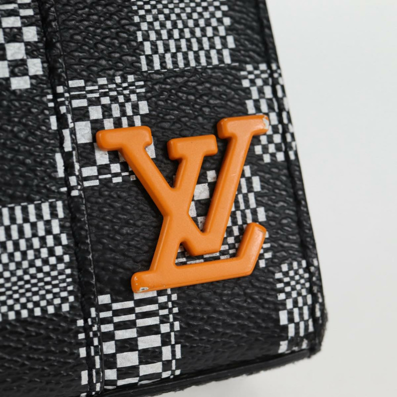 【日本直送】路易威登 Damier Distorted Flap Soft Trunk Messenger Bag N50032 Auth 122429SM-17