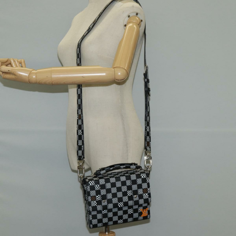【日本直送】路易威登 Damier Distorted Flap Soft Trunk Messenger Bag N50032 Auth 122429SM-24