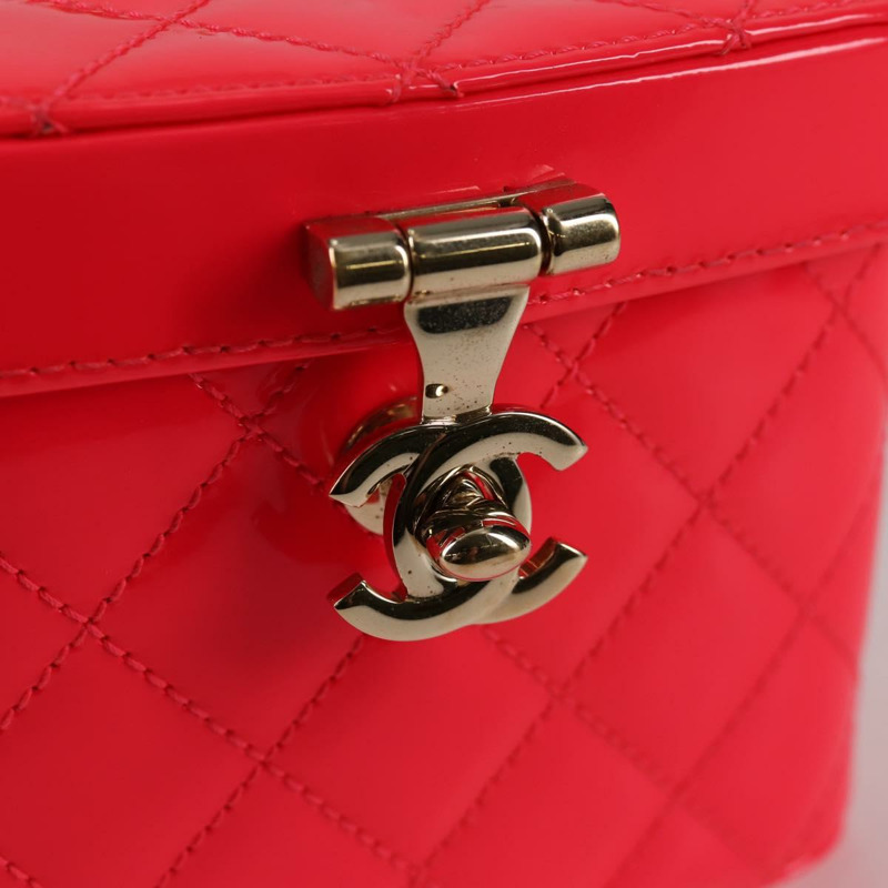 【日本直送】香奈兒 (CHANEL) Matelasse Vanity Pouch Enamel Pink Gold CC Auth 123518SAM-18