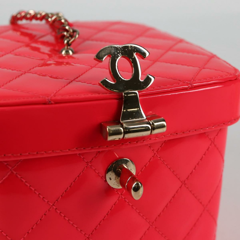 【日本直送】香奈兒 (CHANEL) Matelasse Vanity Pouch Enamel Pink Gold CC Auth 123518SAM-19