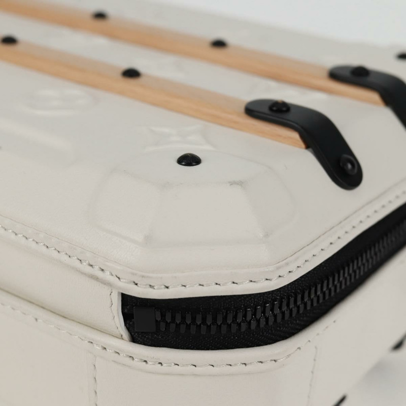 【日本直送】路易威登 Monogram Future Trunk 手提包 白色 M21950 LV 正品 126317SM-14