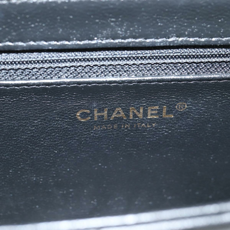 【日本直送】香奈兒 (CHANEL) 絎縫鏈條肩背包，羊皮材質，黑色，金色雙C標誌，正品編號 127542SAM-17