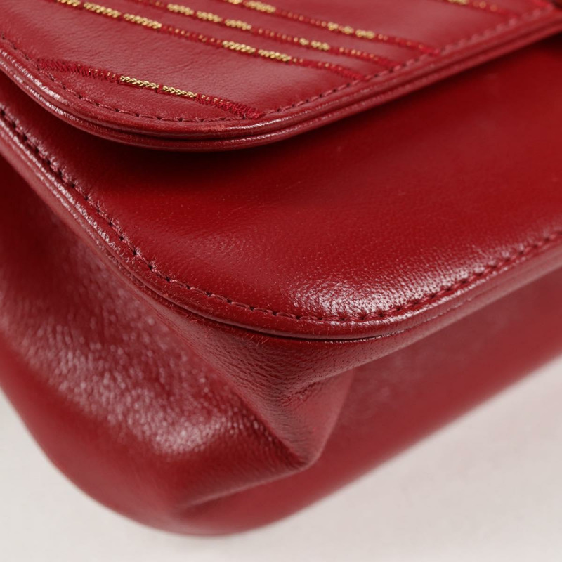 【日本直送】香奈兒 (CHANEL) 鏈條 V 字縫線單肩包，羊皮材質，紅色，金色雙 C 標誌，正品編號 126605SM-14