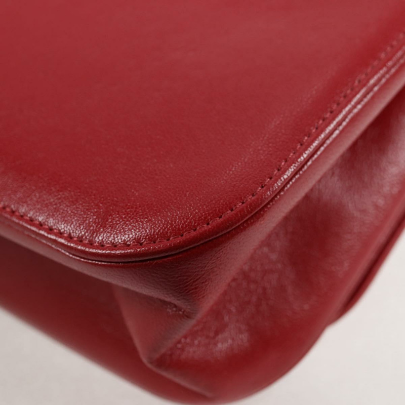 【日本直送】香奈兒 (CHANEL) 鏈條 V 字縫線單肩包，羊皮材質，紅色，金色雙 C 標誌，正品編號 126605SM-17