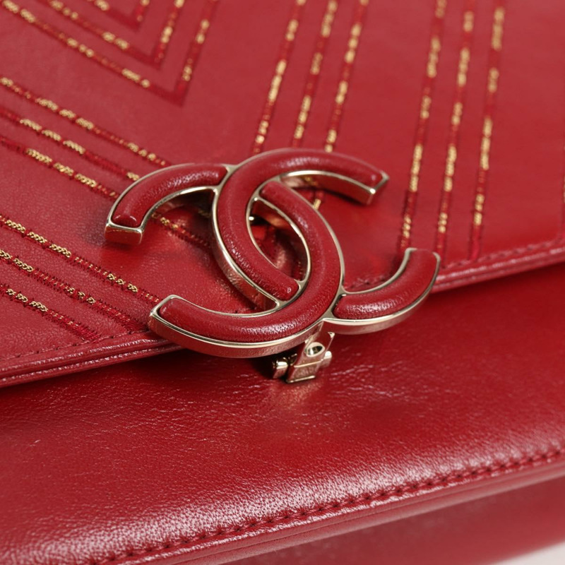 【日本直送】香奈兒 (CHANEL) 鏈條 V 字縫線單肩包，羊皮材質，紅色，金色雙 C 標誌，正品編號 126605SM-19