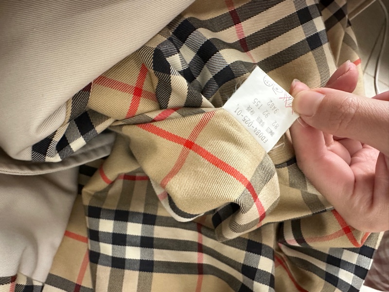 Burberry 經典格紋長款風衣-5