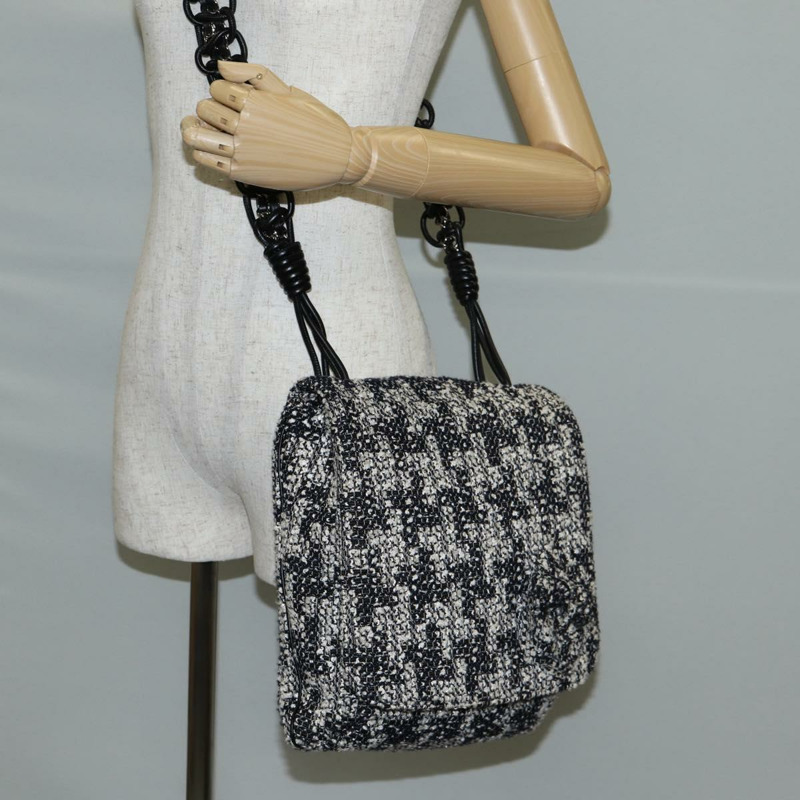 【日本直送】香奈兒鏈條肩背包，斜紋軟呢布料，黑色，銀色雙C標誌，正品編號131083SM-28