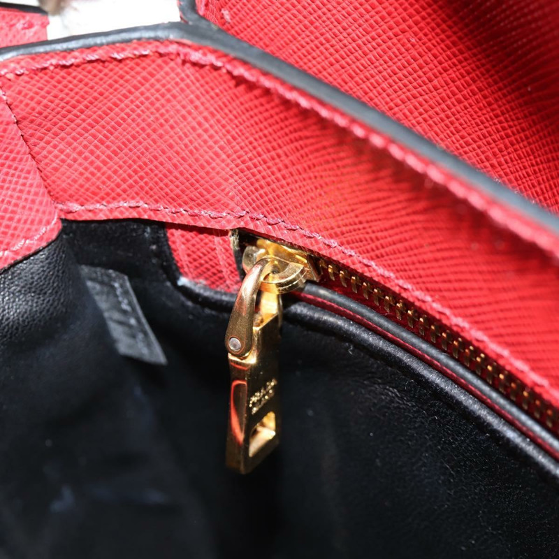 【日本直送】PRADA Safiano 皮革紅色金色肩包，正品編號 131786SAM-20