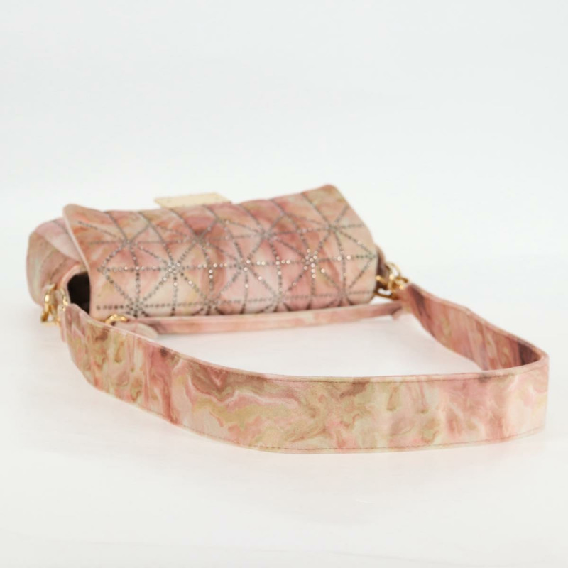 【日本直送】FENDI 假期限量版 Mamma Baguette 手袋，絲絨材質，粉金配色，兩用款，正品編號 132928SAM-7