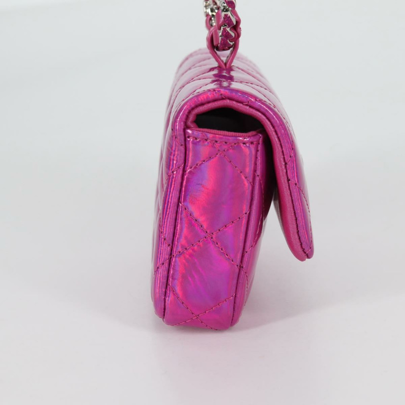 【日本直送】香奈兒 Matelasse 手拿包，漆皮材質，粉紅銀色雙C標誌，正品編號 bs29324SM-3