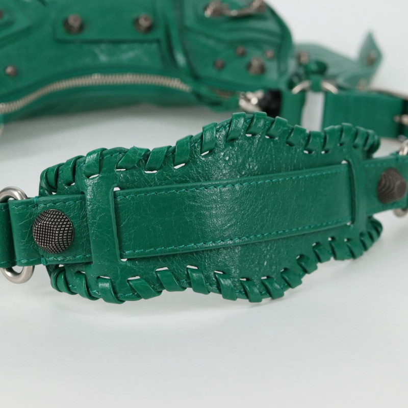 【日本直送】BALENCIAGA Le Cagole XS 單肩包，皮革材質，兩用，綠色，貨號 671309，正品編號 134862SAM-13