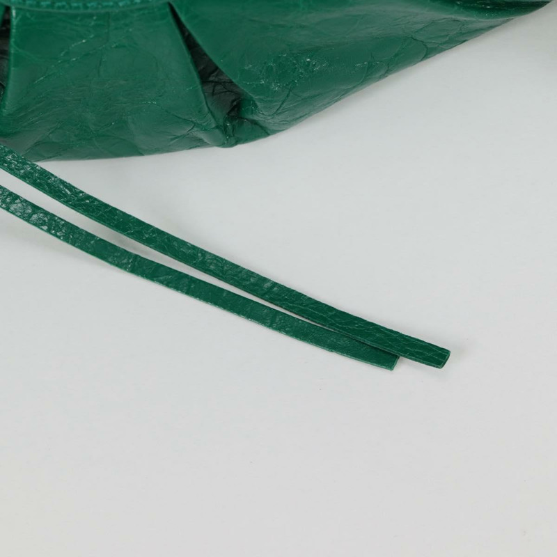 【日本直送】BALENCIAGA Le Cagole XS 單肩包，皮革材質，兩用，綠色，貨號 671309，正品編號 134862SAM-25