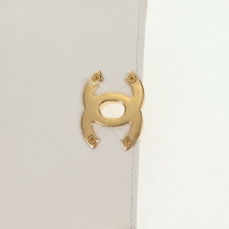 【日本直送】香奈兒鏈絎縫單肩包，羊皮材質，白色金色雙C標誌，正品編號140124SAM-20