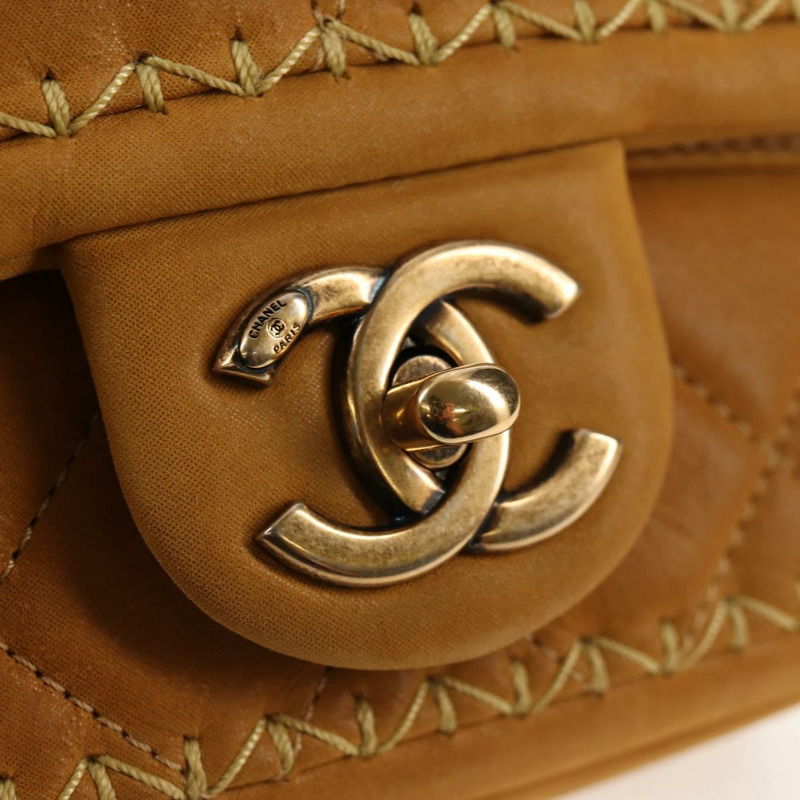 【日本直送】香奈兒鏈條肩背包，麂皮材質，金色，CC標誌，正品編號145362SAM-18