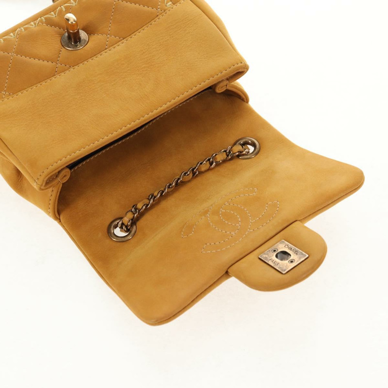 【日本直送】香奈兒鏈條肩背包，麂皮材質，金色，CC標誌，正品編號145362SAM-19