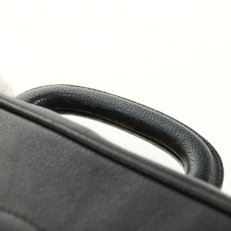 【日本直送】香奈兒 COCO 標誌化妝包，魚子醬皮，黑色，金色雙C標誌，正品編號 146602V-13