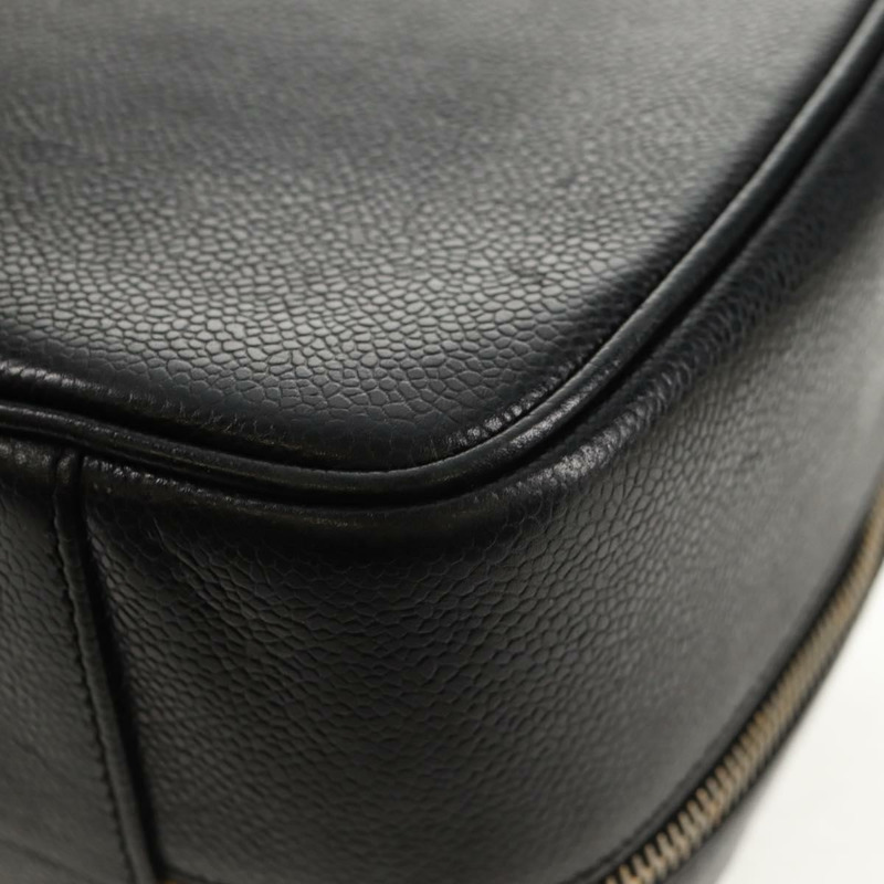 【日本直送】香奈兒 COCO 標誌化妝包，魚子醬皮，黑色，金色雙C標誌，正品編號 146602V-17