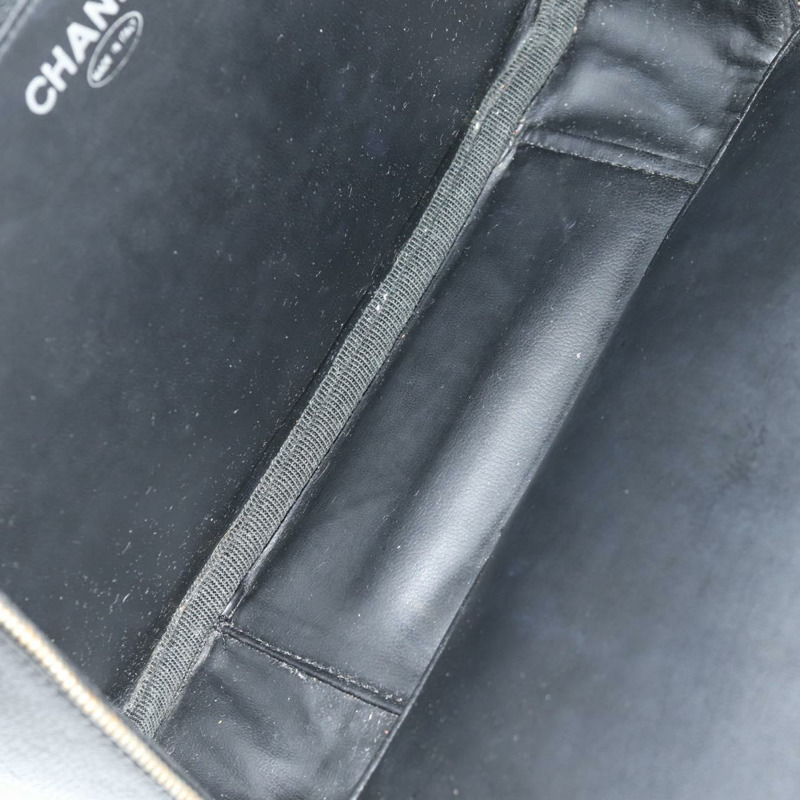 【日本直送】香奈兒 COCO 標誌化妝包，魚子醬皮，黑色，金色雙C標誌，正品編號 146602V-26