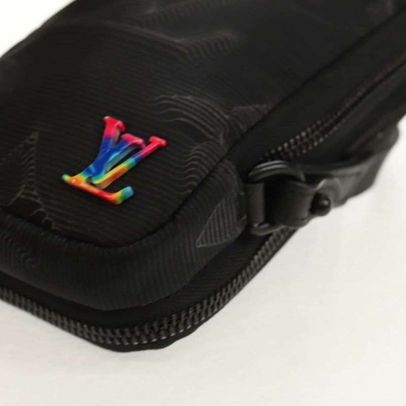 【日本直送】路易威登 3D Monogram 雙手機袋 黑色 M80141 LV 正品 140387SM-15