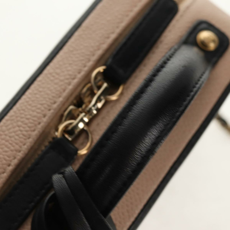 【日本直送】香奈兒 CC 鏤空鏈條化妝包 魚子醬皮 米色 金色 CC 標誌 正品 fm4940SM-6