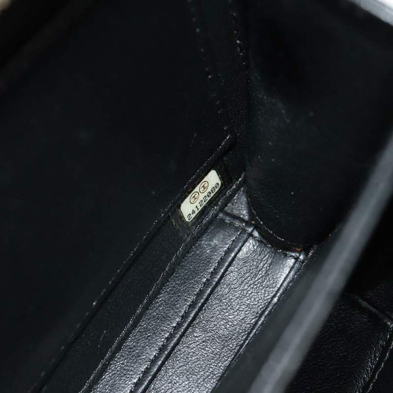 【日本直送】香奈兒 CC 鏤空鏈條化妝包 魚子醬皮 米色 金色 CC 標誌 正品 fm4940SM-9