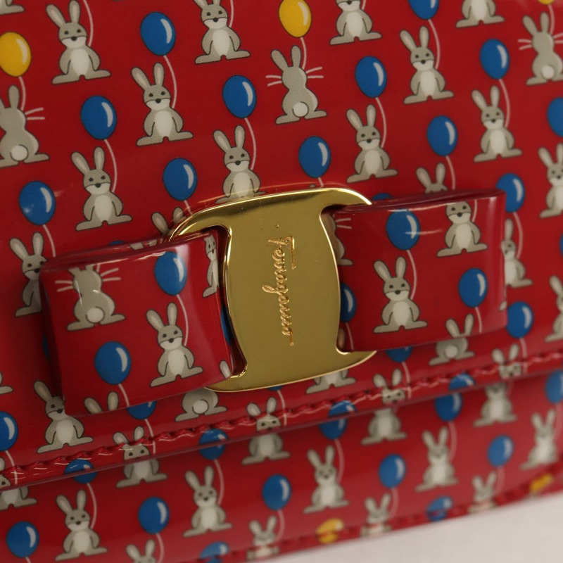 【日本直送】Salvatore Ferragamo Vala 背包，乙烯基塗層，三向紅金配色，正品編號 134344SAV-19