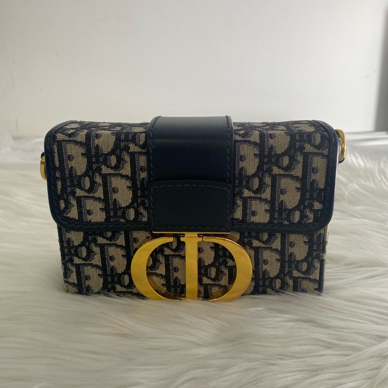 DIOR迪奧 30 Montaigne 蒙田系列 Oblique 刺繡老花滿印 寬肩帶-0