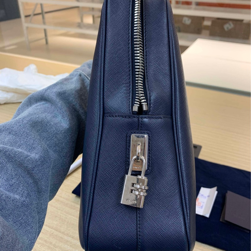 99新 PRADA 普拉達 牛皮純色 手提包  附件：塵袋-6