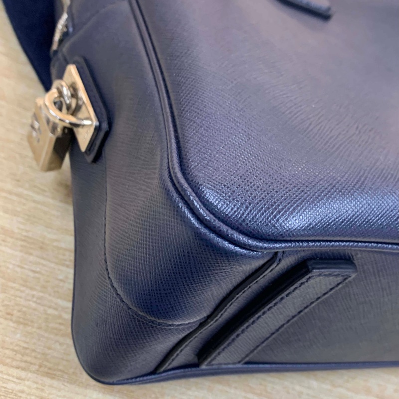 99新 PRADA 普拉達 牛皮純色 手提包  附件：塵袋-9