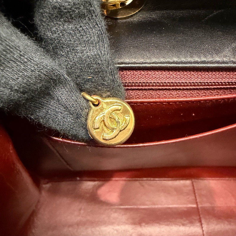 Chanel • 經典黑金羊皮貝嫂包 34-28