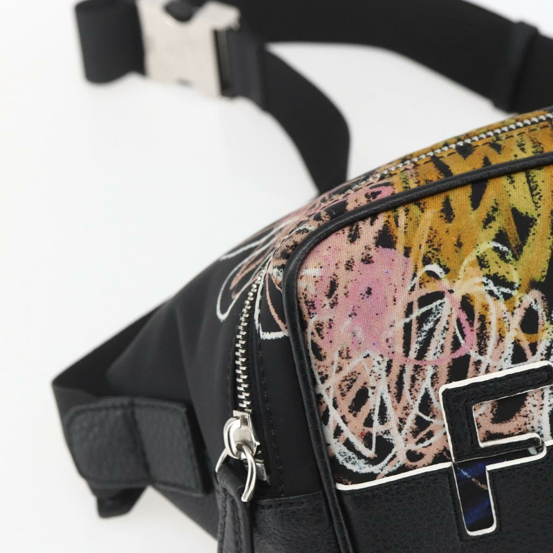 【日本直送】FENDI 腰包 尼龍皮革 多色 銀色 正品 ka1596SAM-14