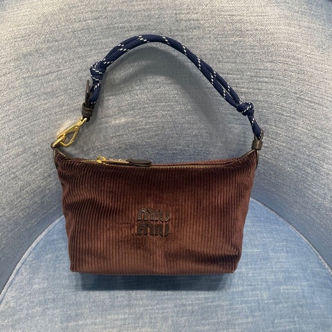 Miu Miu 女士 天鵝絨手拿包均碼碼18.5cm*10cm*14cm