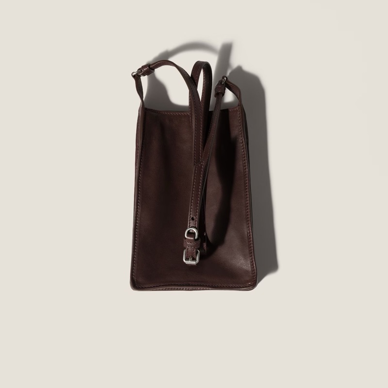 Miu Miu 女士 徽標手拿包均碼碼13cm*3cm*19cm-1