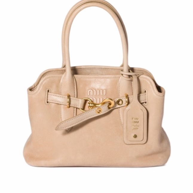 Miu Miu 女士 Aventure 單肩包均碼碼30cm*10cm*22cm-0