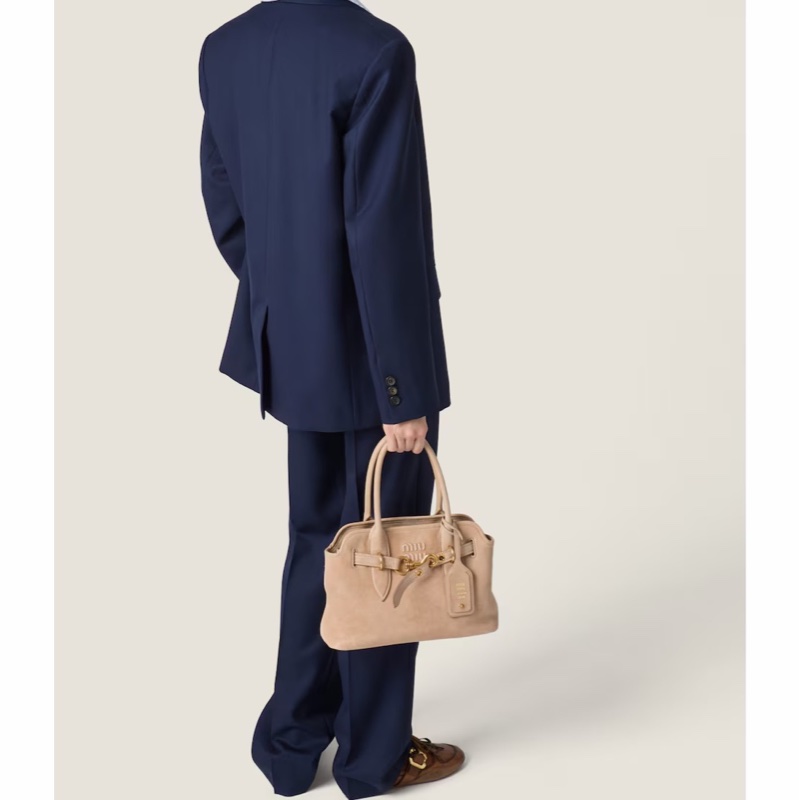 Miu Miu 女士 Aventure 單肩包均碼碼30cm*10cm*22cm-4