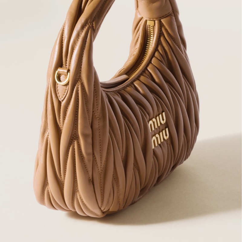 Miu Miu 女士 Wander 絎縫納帕皮革手提包均碼碼-1