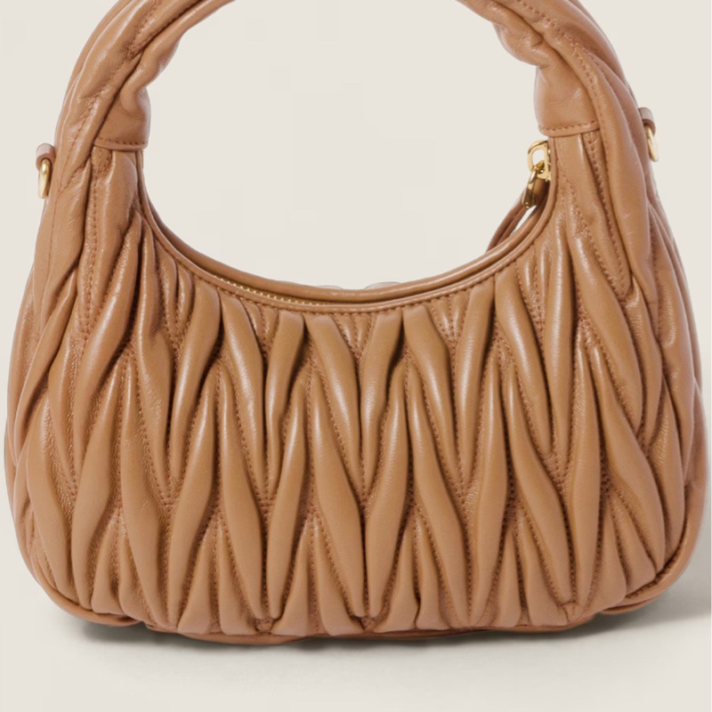 Miu Miu 女士 Wander 絎縫納帕皮革手提包均碼碼-2