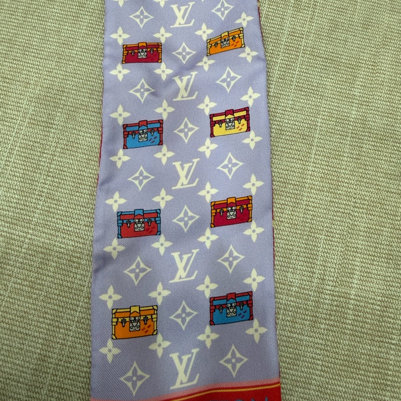 LV M77691 紅/紫絲巾-9