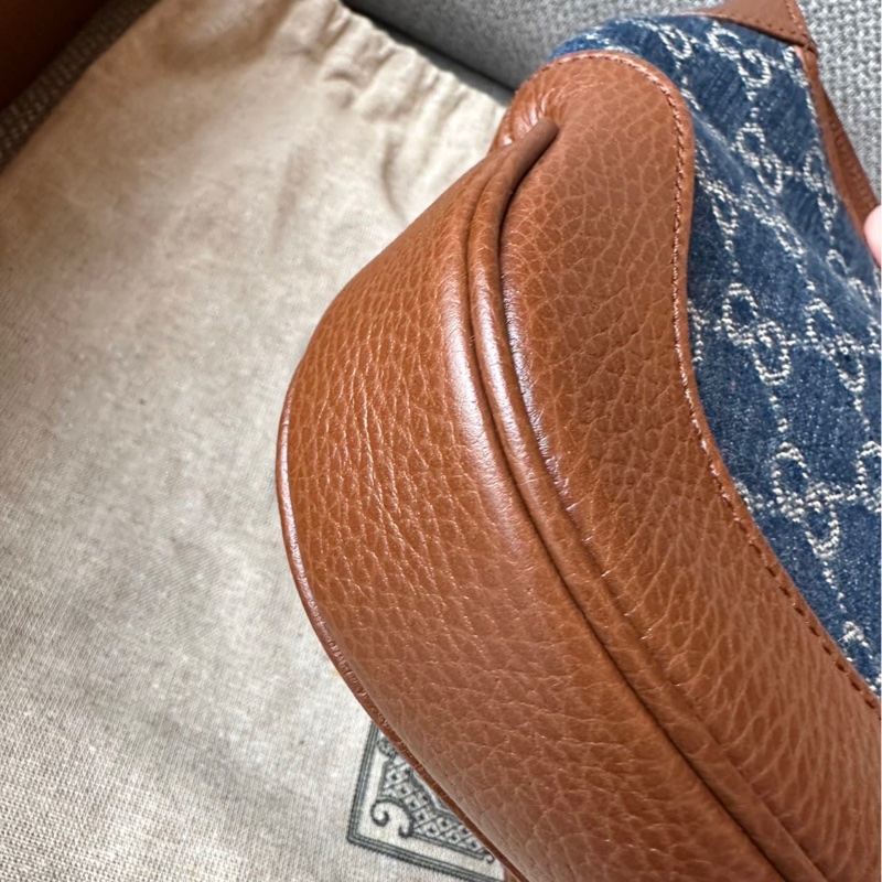 GUCCI 古馳 Jackie 1961 全新金色鎖扣 老花滿印 可拆卸延長肩帶 帆布拼皮革飾邊 帆布包 半月腋下包-2