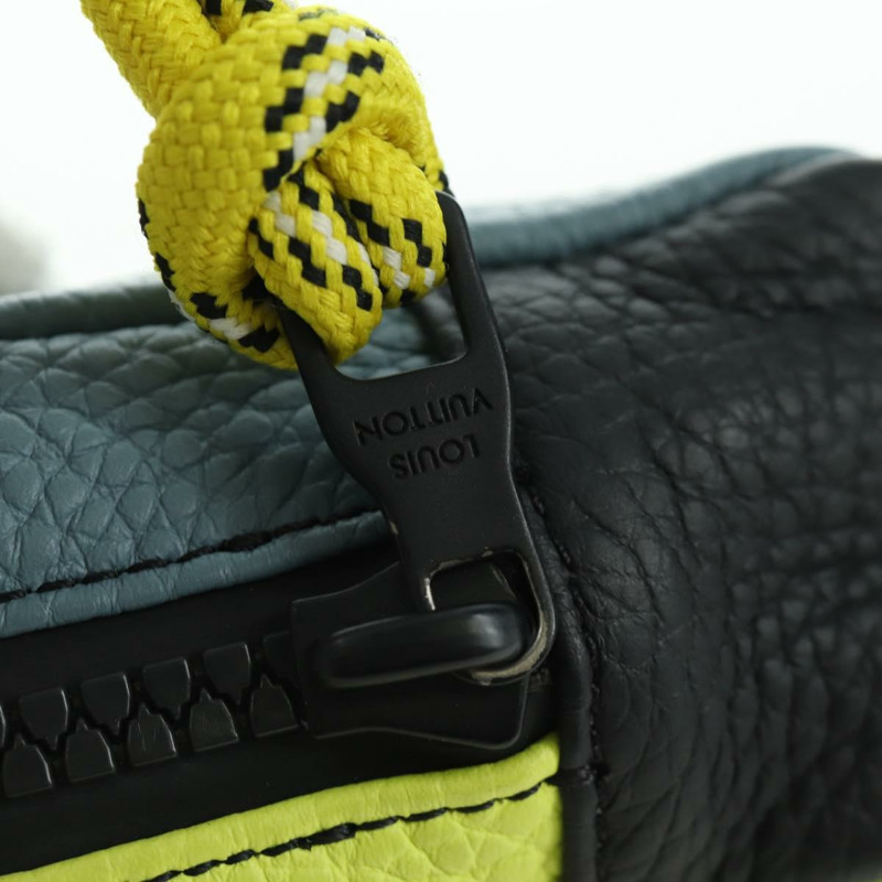 【日本直送】路易威登方形手拿包，撞色設計，灰色皮革，貨號 M00739，正品 ARZ207M-19