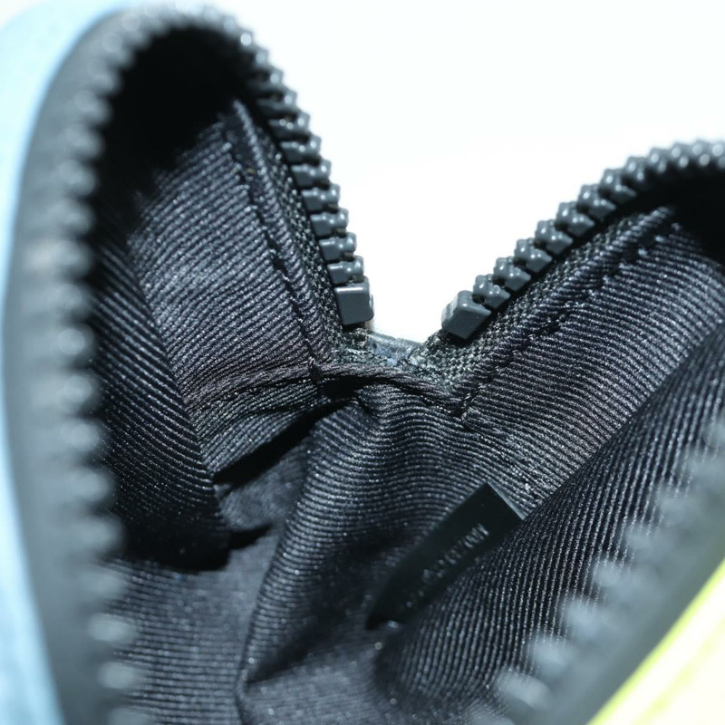 【日本直送】路易威登方形手拿包，撞色設計，灰色皮革，貨號 M00739，正品 ARZ207M-22