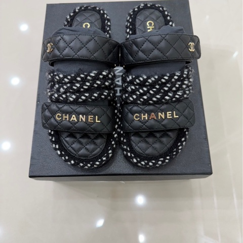香奈兒 Chanel 厚底魔術粘拖鞋 黑色