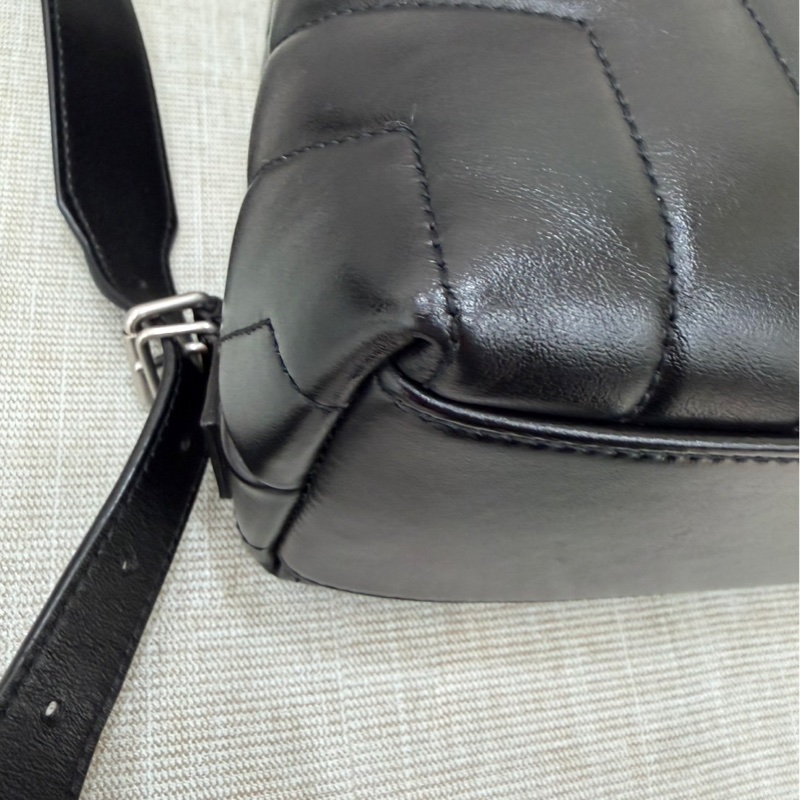 YSL聖羅蘭Loulou小羊皮V紋方胖子黑銀雙肩包-10