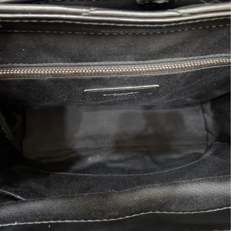 YSL聖羅蘭Loulou小羊皮V紋方胖子黑銀雙肩包-19