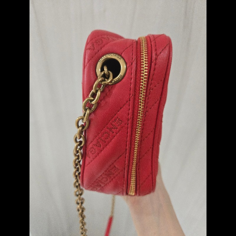 巴黎世家 Balenciaga 紅色 刺繡 復古金鍊 相機包 豆腐包 小方包 可斜背-6