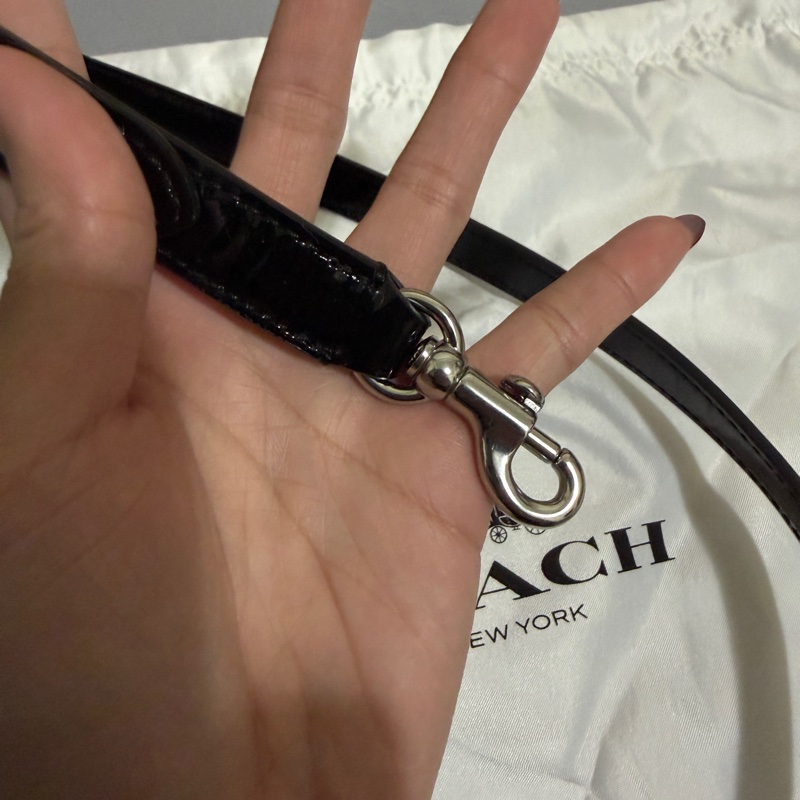 COACH STUDIO BAGUETTE 漆皮金屬C字肩背/斜背兩用法棍包-黑色-9