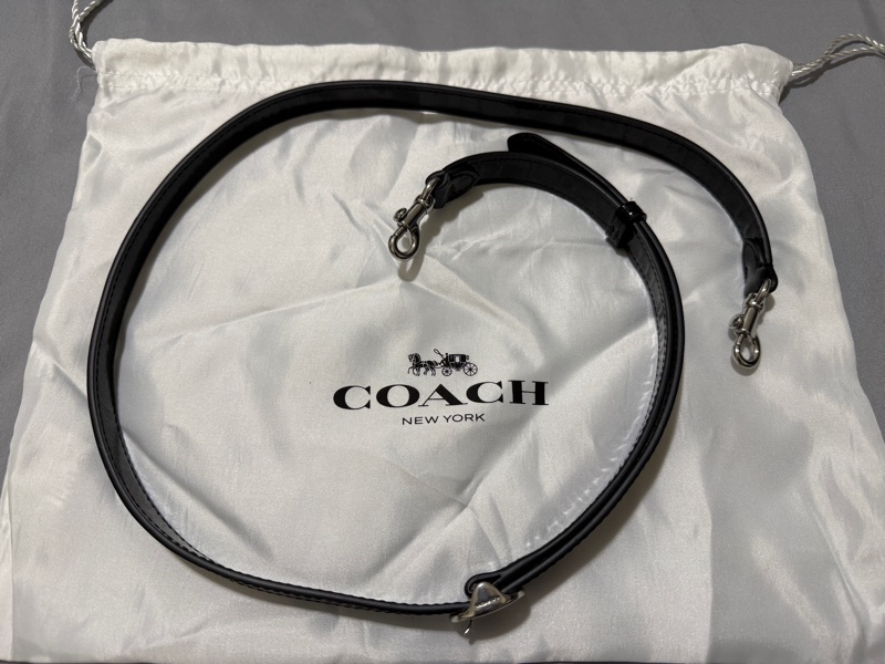 COACH STUDIO BAGUETTE 漆皮金屬C字肩背/斜背兩用法棍包-黑色-23